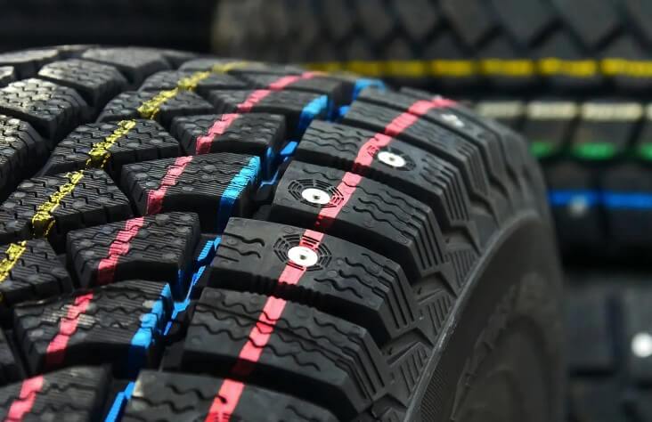 Цветные линии на новых шинах