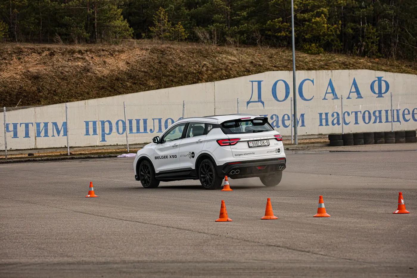 &laquo;Китай&raquo; наступает на пятки топам: сравниваем шины на автодроме, фото 28